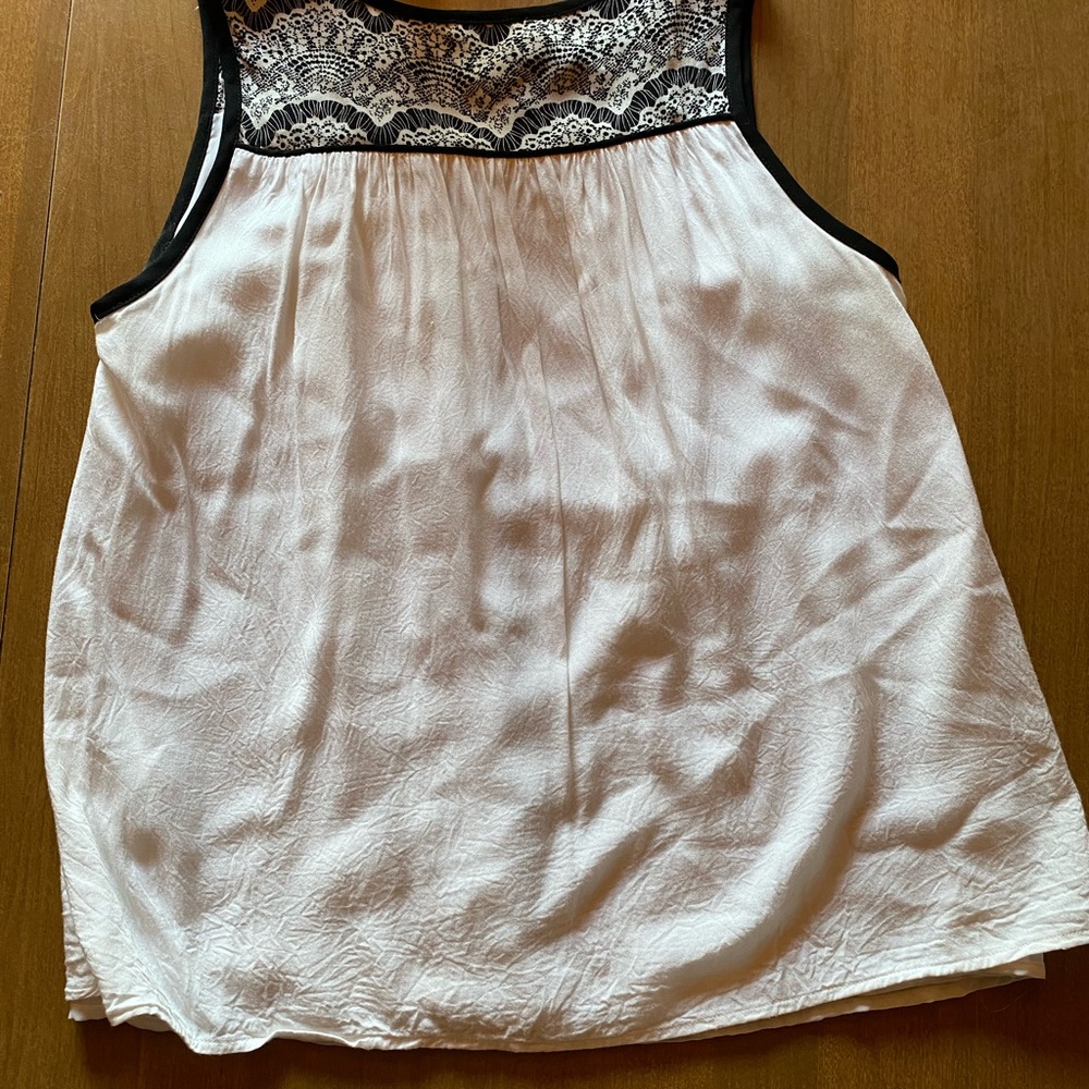 Market & Spruce black and white blouse
